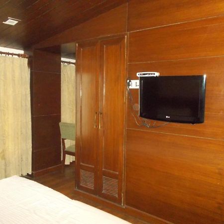 The Imperial Square Hotel Mussoorie Exterior photo